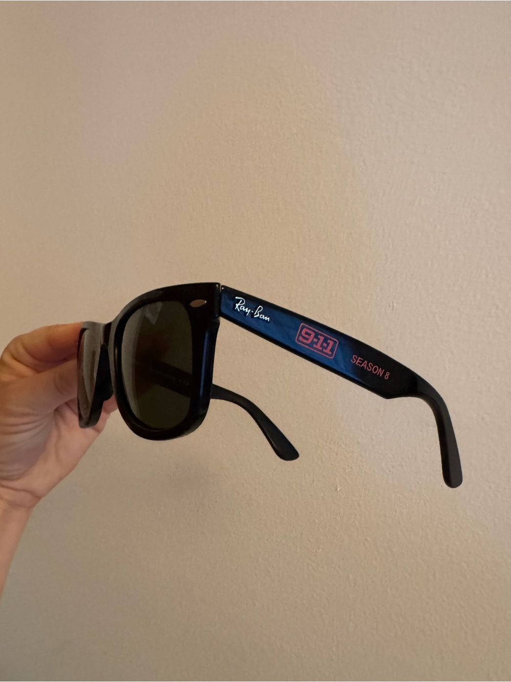 911 Season 8 Crew Gift - Ray-Ban Wayfarer Black Sunglasses